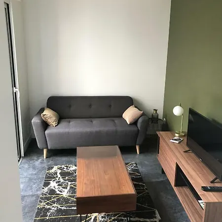 شقة Solferino لافال